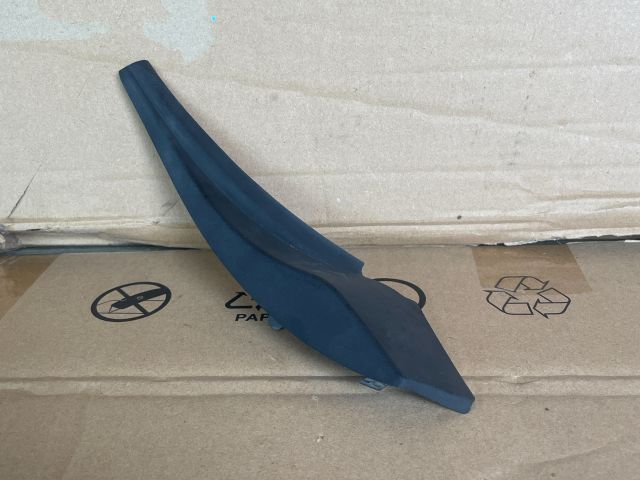 bontott MAZDA CX-5 Jobb Szélvédő Alatti Vízelvezető Műanyag