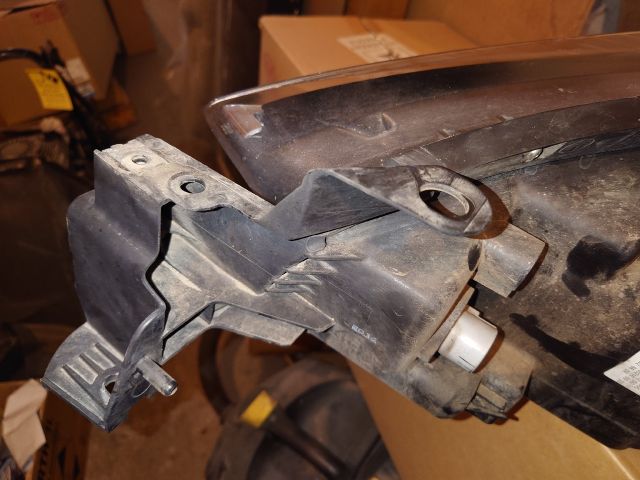 bontott MAZDA CX-5 Jobb Xenon Fényszóró