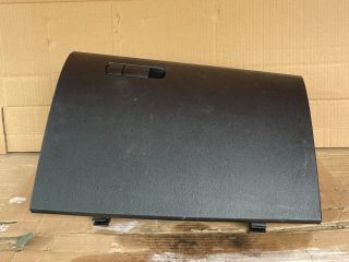 bontott MAZDA CX-5 Kesztyűtartó