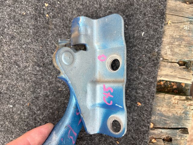 bontott MAZDA CX-5 Motorháztető Bal Zsanér