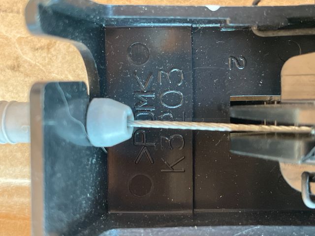 bontott MAZDA CX-5 Motorháztető Nyitó Bowden