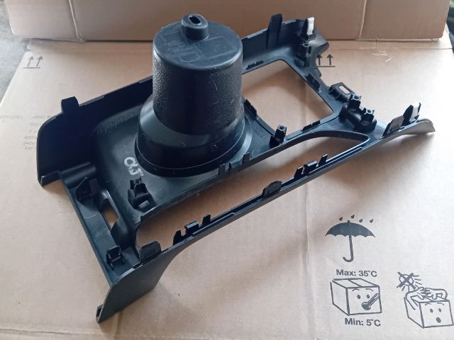 bontott MAZDA CX-5 Pohártartó