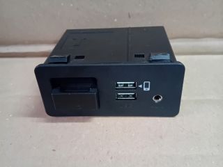 bontott MAZDA CX-5 USB Aljzat