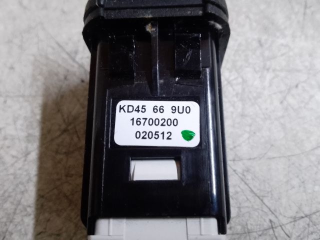 bontott MAZDA CX-5 USB Aljzat