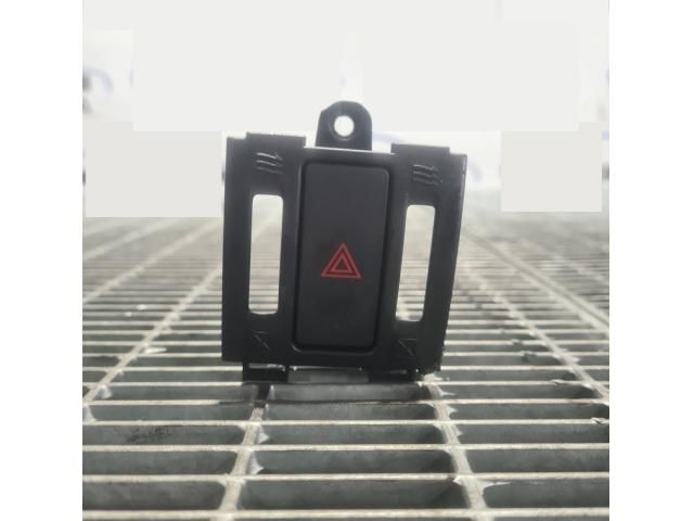 bontott MAZDA CX-5 Vészvillogó Kapcsoló