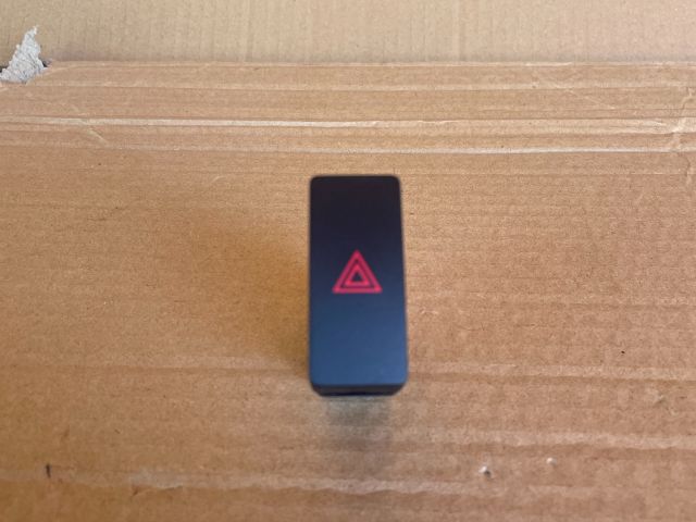 bontott MAZDA CX-5 Vészvillogó Kapcsoló