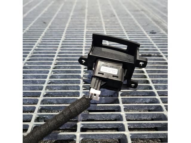 bontott MAZDA CX-5 Vészvillogó Kapcsoló