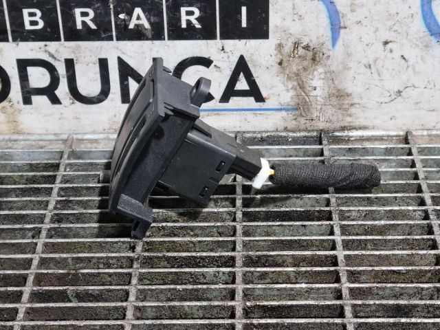 bontott MAZDA CX-5 Vészvillogó Kapcsoló