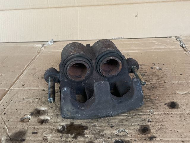 bontott MAZDA CX-7 Bal első Féknyereg Munkahengerrel