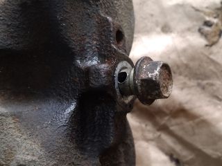 bontott MAZDA CX-7 Bal első Féknyereg Munkahengerrel