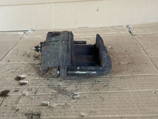 bontott MAZDA CX-7 Bal első Féknyereg Munkahengerrel