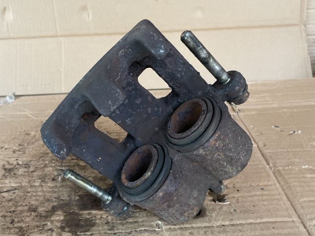 bontott MAZDA CX-7 Bal első Féknyereg Munkahengerrel