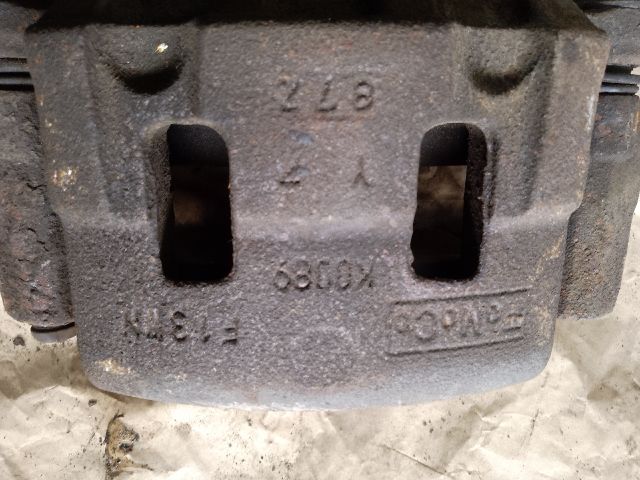 bontott MAZDA CX-7 Bal első Féknyereg Munkahengerrel