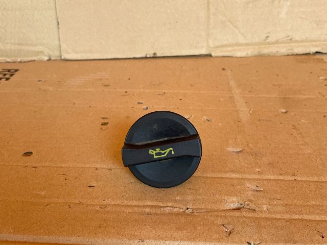 bontott MAZDA CX-7 Olajbeöntő Sapka