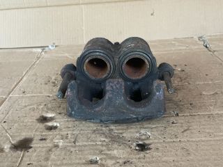 bontott MAZDA CX-7 Jobb első Féknyereg Munkahengerrel