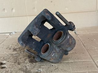 bontott MAZDA CX-7 Jobb első Féknyereg Munkahengerrel