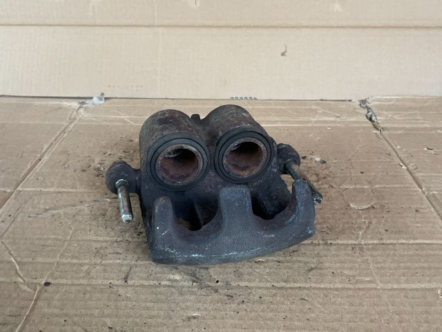 bontott MAZDA CX-7 Jobb első Féknyereg Munkahengerrel