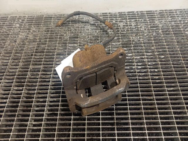 bontott MAZDA CX-7 Jobb első Féknyereg Munkahengerrel