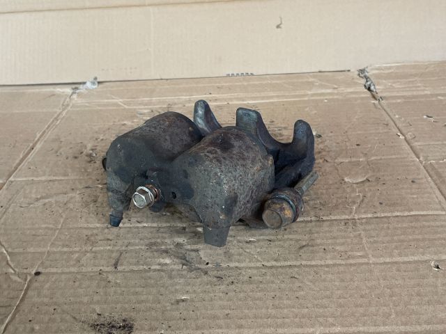 bontott MAZDA CX-7 Jobb első Féknyereg Munkahengerrel