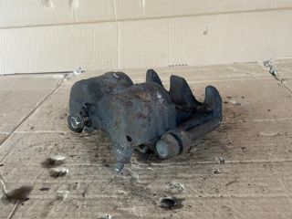 bontott MAZDA CX-7 Jobb első Féknyereg Munkahengerrel