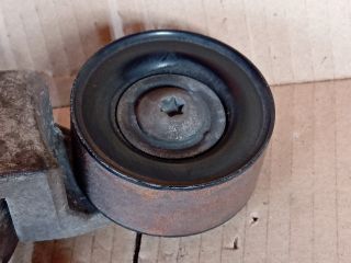 bontott MAZDA CX-7 Szíjfeszítő Görgő