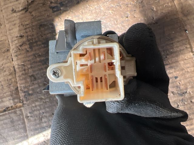 bontott MAZDA CX-7 Gyújtáskapcsoló Házzal