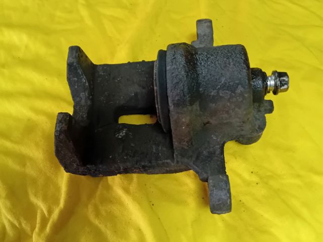 bontott MAZDA CX-7 Jobb hátsó Féknyereg Munkahengerrel