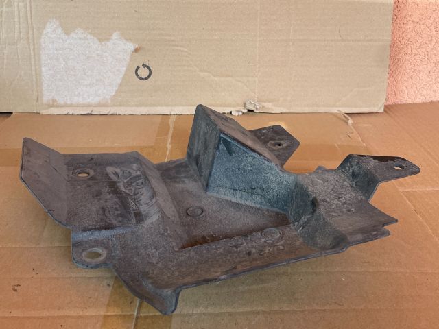 bontott MAZDA CX-7 Jobb Motorburkolat