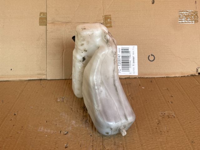 bontott MAZDA CX-7 Kiegyenlítő Tartály