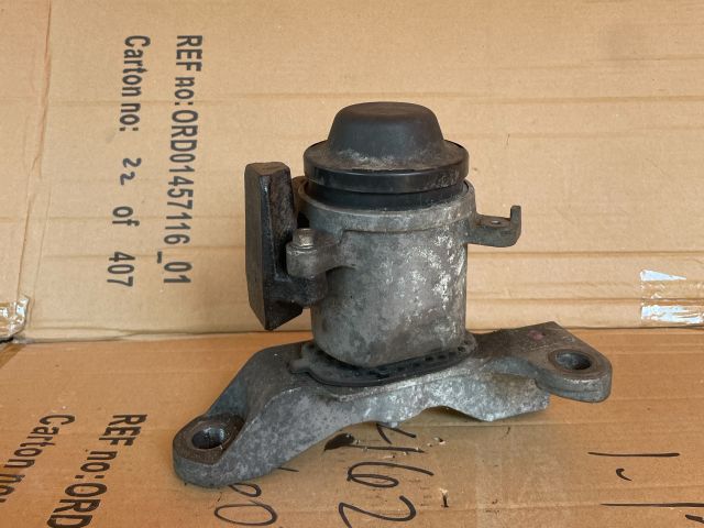 bontott MAZDA CX-7 Motor Tartó Bak Jobb