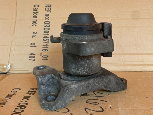 bontott MAZDA CX-7 Motor Tartó Bak Jobb