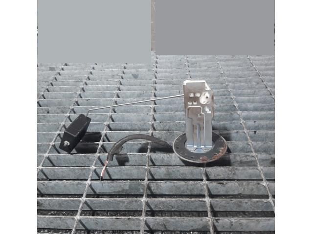 bontott MAZDA CX-7 Üzemanyagszint Jeladó