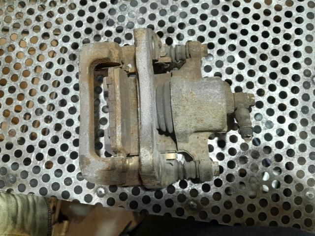 bontott MAZDA CX-7 Bal első Féknyereg Munkahengerrel