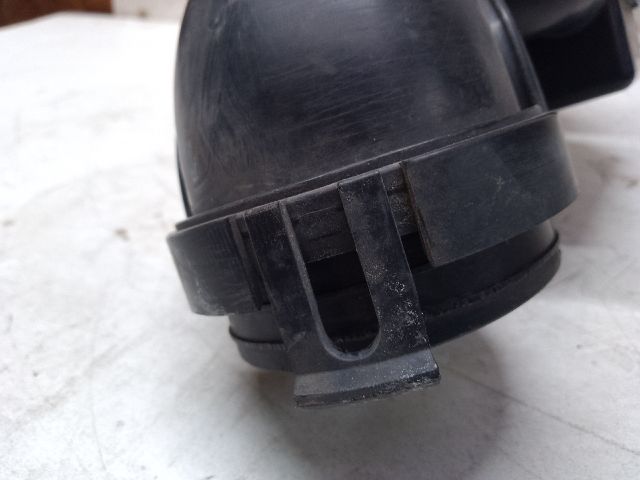 bontott MAZDA CX-7 Légbeömlő Cső