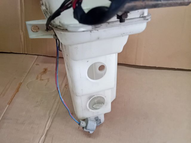 bontott MAZDA CX-7 Ablakmosó Tartály