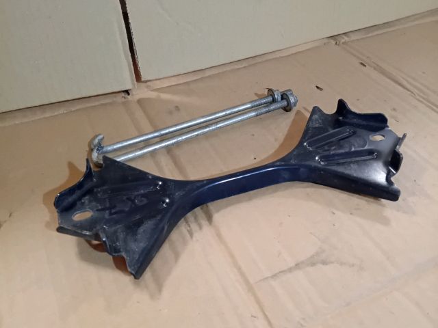 bontott MAZDA CX-7 Akkumulátor Leszorító