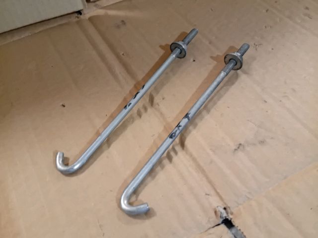 bontott MAZDA CX-7 Akkumulátor Leszorító