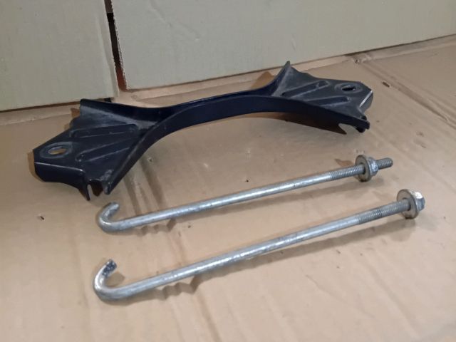 bontott MAZDA CX-7 Akkumulátor Leszorító