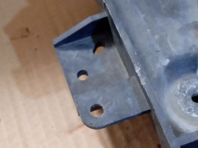 bontott MAZDA CX-7 Akkumulátor Tartó