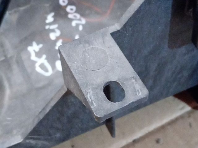 bontott MAZDA CX-7 Akkumulátor Tartó