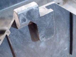 bontott MAZDA CX-7 Akkumulátor Tartó