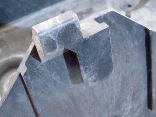 bontott MAZDA CX-7 Akkumulátor Tartó