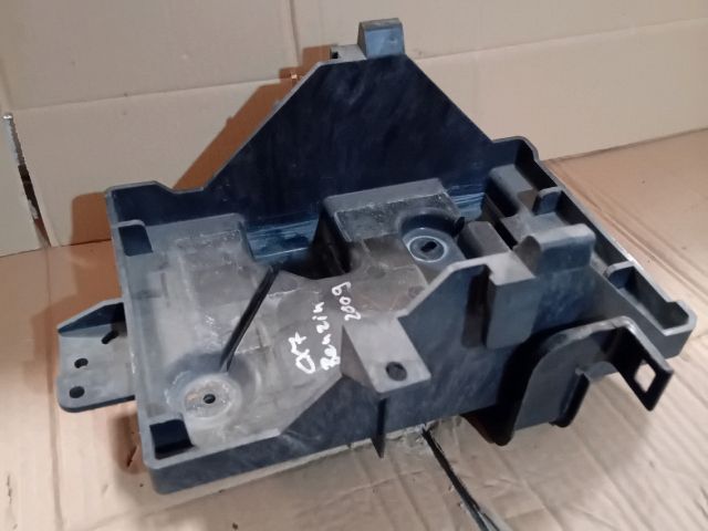 bontott MAZDA CX-7 Akkumulátor Tartó