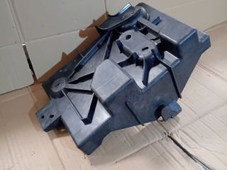 bontott MAZDA CX-7 Akkumulátor Tartó