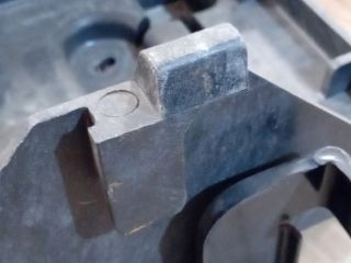 bontott MAZDA CX-7 Akkumulátor Tartó