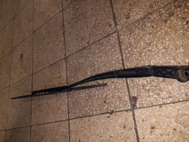 bontott MAZDA CX-7 Bal első Ablaktörlő Kar