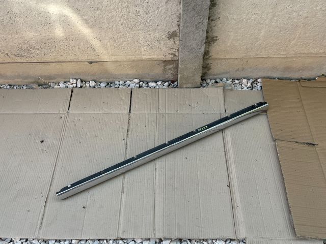 bontott MAZDA CX-7 Bal első Ajtó Díszléc