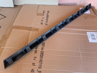 bontott MAZDA CX-7 Bal első Ajtó Díszléc