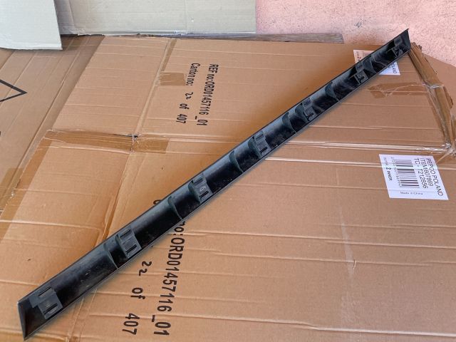 bontott MAZDA CX-7 Bal első Ajtó Díszléc