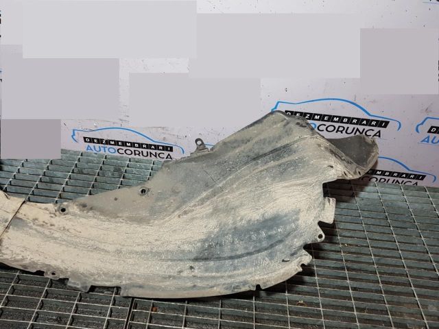 bontott MAZDA CX-7 Bal első Dobbetét (Kerékjárati, Műanyag)